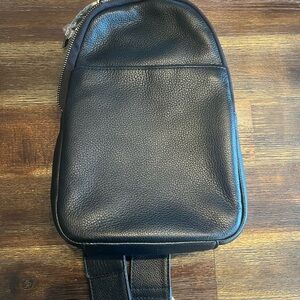 HOBO Cass Leather Sling